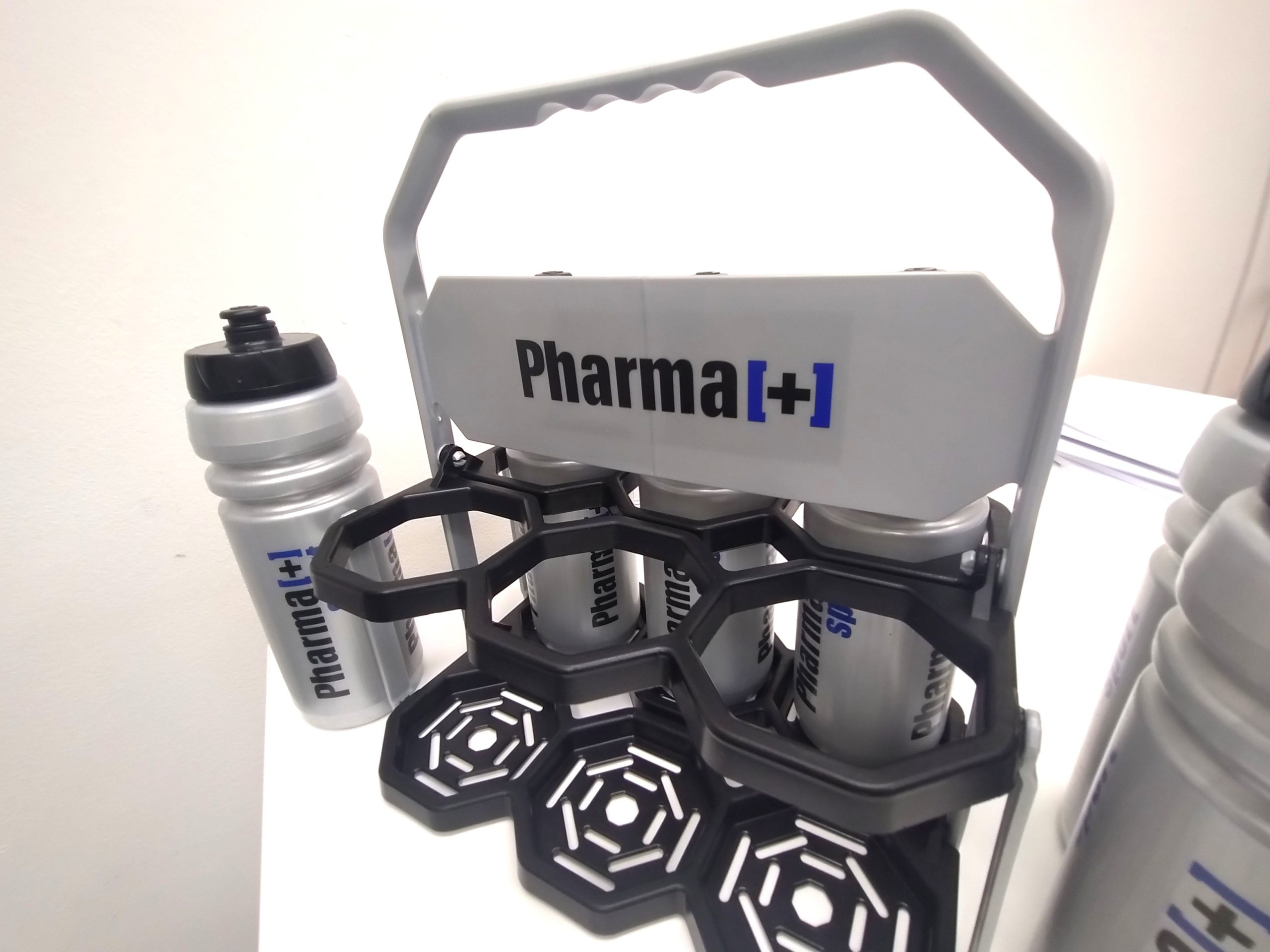 PHARMA PIU' Cestello completo di Borracce da 1 lt - immagine 5